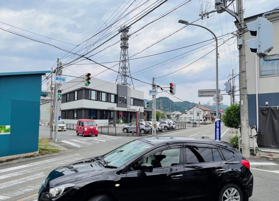 壽常盤交差点＝豊岡市泉町