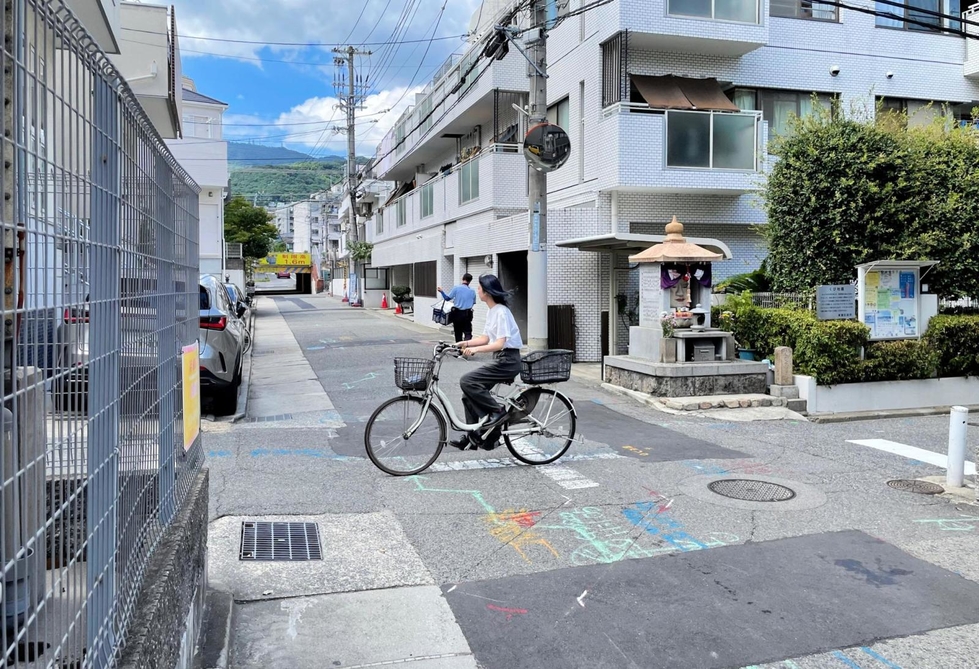 「くび地蔵」の交差点＝神戸市東灘区田中町５