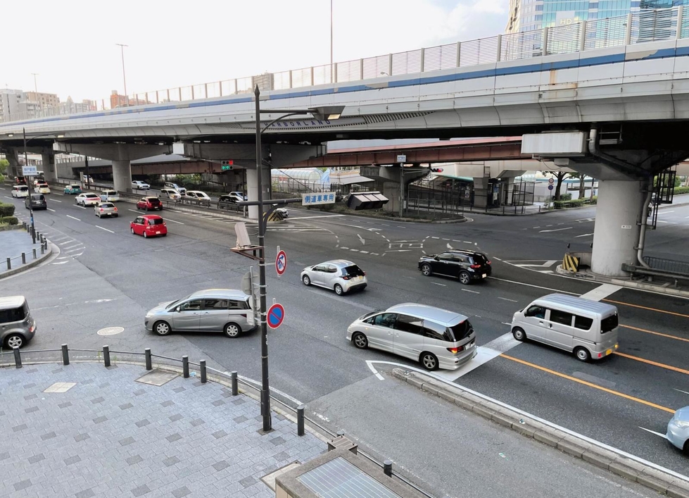 神戸駅南交差点＝神戸市中央区東川崎町１