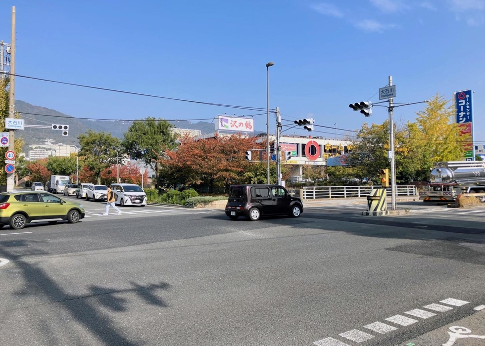 大石川交差点＝神戸市灘区灘南通１