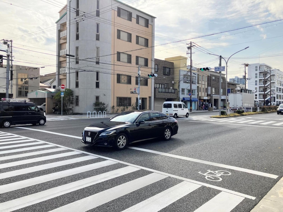 西代通３丁目交差点＝神戸市長田区西代通３