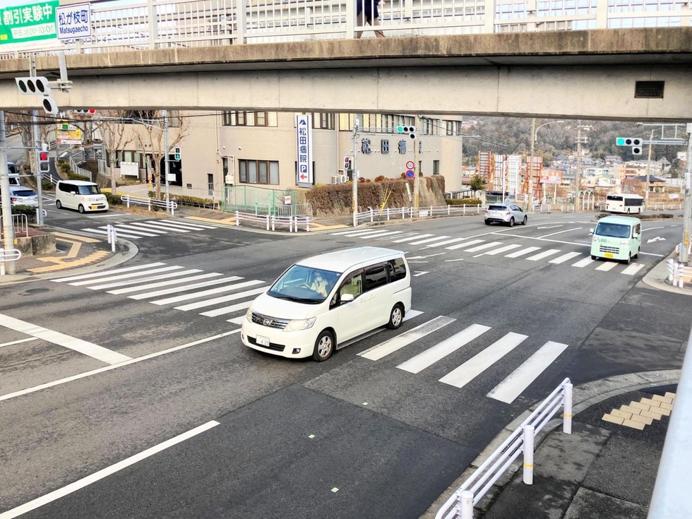 松が枝町交差点＝神戸市北区松が枝町１