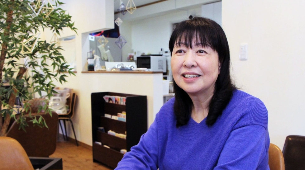 妊娠に関する相談に24時間態勢で応じている永原郁子さん。女性の生活を支援するため開設したマタニティーホームで＝神戸市北区ひよどり台２