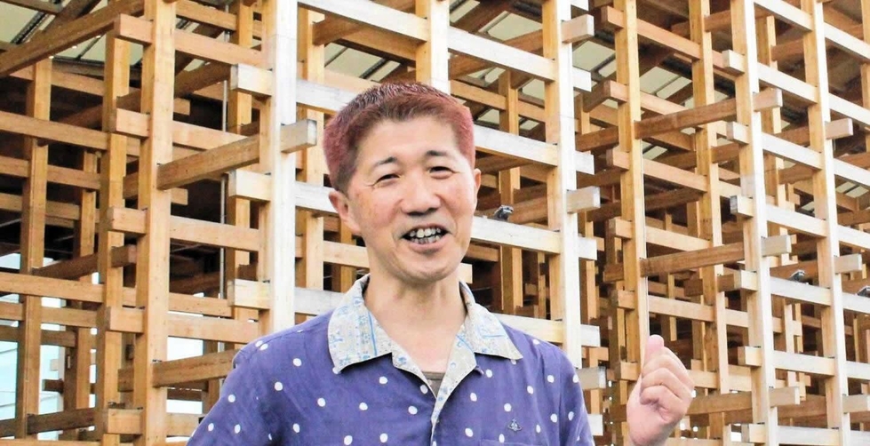 関西大総合情報学部の岡田朋之教授＝大阪市此花区、夢洲
