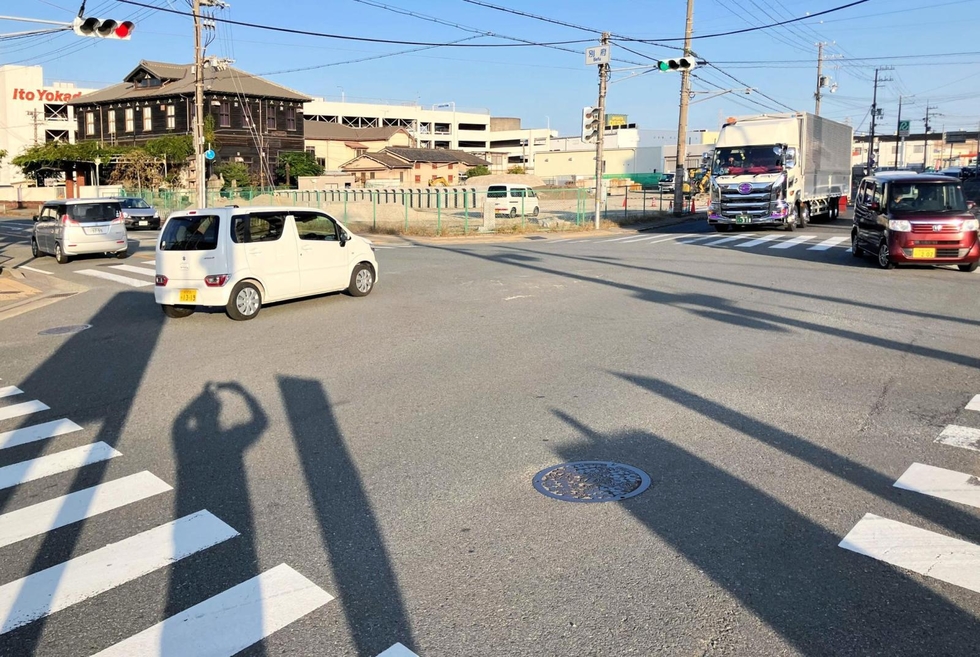 別府交差点＝加古川市別府町本町１