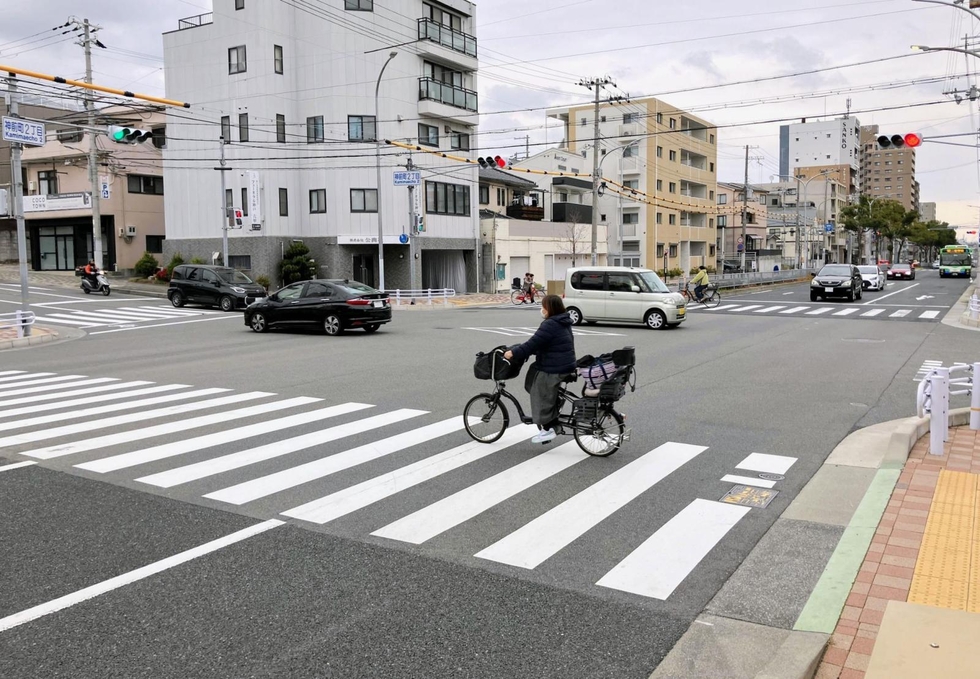 神前町２丁目交差点＝神戸市灘区神前町２