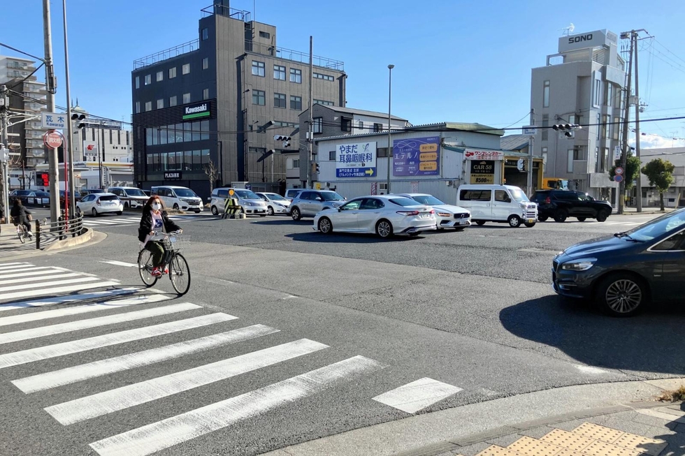 瓦木交差点＝西宮市甲子園口６
