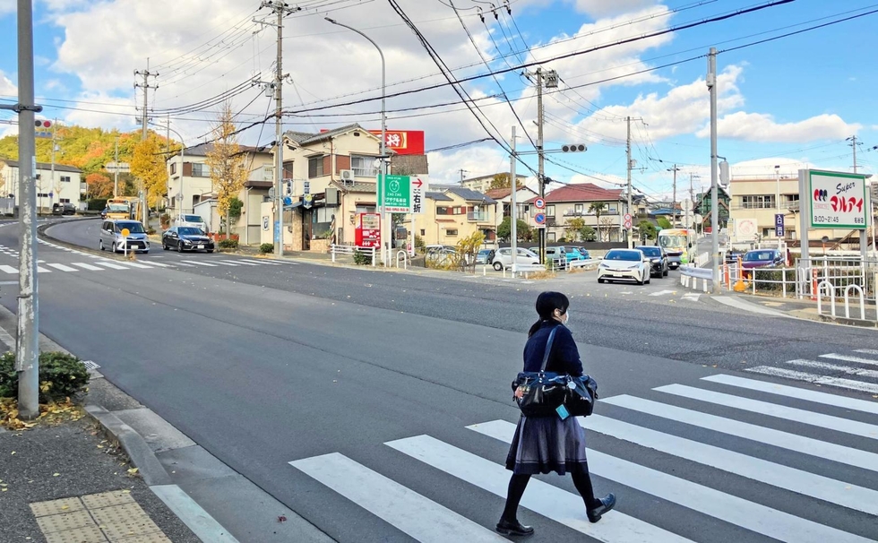 西名谷バス停そばの交差点＝神戸市垂水区名谷町