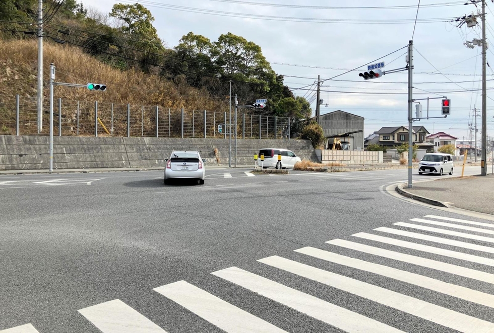 東播工業高近くの交差点＝加古川市東神吉町神吉