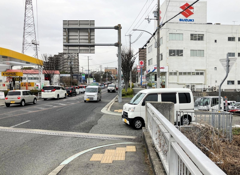 白水橋東側の交差点＝神戸市西区伊川谷町別府