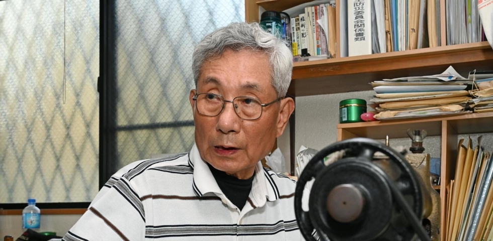 阪神・淡路大震災を振り返る崔敏夫さん＝神戸市須磨区千歳町