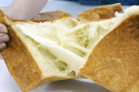 焼きたてはもちろん、冷めてもしっとりふわふわ＝三田市下井沢