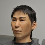横から見た復顔像＝兵庫県警本部