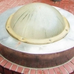 泉源の円盤状の配当槽