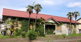 外観はそのままに「廃墟カフェ」として生まれ変わった＝三田市四ツ辻