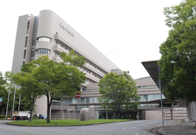 三田市民病院＝三田市けやき台３
