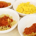 トマトソースは挽肉などと混ぜてパスタにかけたり、チキンソテーやチキンカツにもぴったり＝神戸市北区