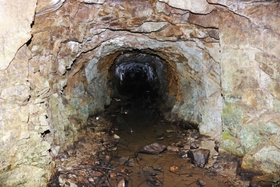 未完成の兵器工場跡