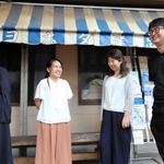 ＮＰＯ法人「場とつながりの研究センター」のメンバー。（左から）本田文代さん、ドウ・シ・ハ・エンさん＝三田市三田町