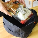 コンビニのレジで弁当を入れるのにも便利