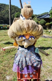 孫の発表会の衣装を活用＝三田市小野