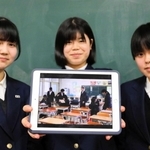 動画を作成した生徒会役員たち＝狭間中学校