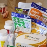 肌の調子を整えるサプリメントを飲み、自分磨きを欠かさない＝兵庫県内