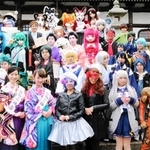 節分会でコスプレを楽しむ人たち
