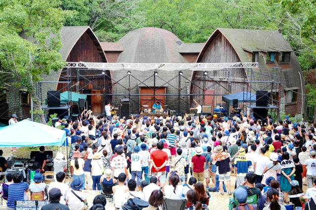 「ＯＮＥ　ＭＵＳＩＣ　ＣＡＭＰ」の様子＝三田市波豆川（２０１７年８月、ＰｈｏｔｏｂｙＳｈｉｈｏＡｋｅｔａｇａｗａ）