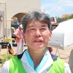 「１人でやっていたら辞めていました」と仲間に感謝する平野さん＝三田市学園４