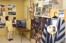 写真や道具で三田の伝統的な祭りを紹介＝三田市屋敷町