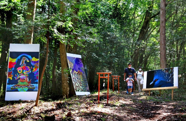 絵や写真、4人のアート競演 屋外での展示も 三田の作家ら、丹波篠山で