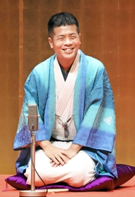 落語家の桂三語さん＝三田市天神１