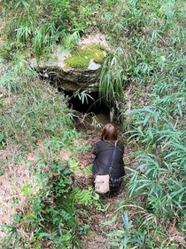 青石古墳の入り口