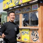 「粉いち」をオープンする稲岡英明さん＝三田市川除
