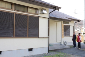 住民の手で修復された波田公会堂＝三田市藍本