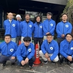 塗装を手がけた兵庫昭和会のメンバー（市提供）＝三田市あかしあ台５