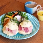 食器はすべて立杭焼を使っている＝三田市西相野