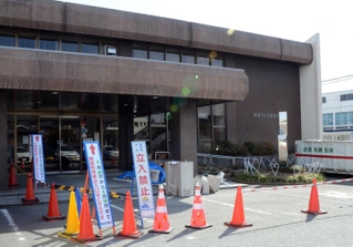 改修が進められているさんだ市民センター＝三田市三田町