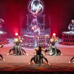 ３０周年記念となる「THE TAO 無幻響」の舞台（タオ・エンターテイメント提供）