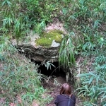 １９６５年に発見された西宮市の青石古墳（有馬温泉観光協会提供）