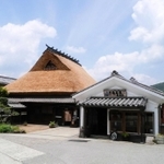 岡村酒造場＝三田市木器（三田市観光協会提供）