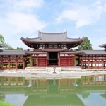 １０４２年に有馬を訪れた記録が残る藤原頼通が建立した平等院鳳凰堂
