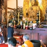 行基・仁西両上人をしのぶ「御祖師まつり」の様子