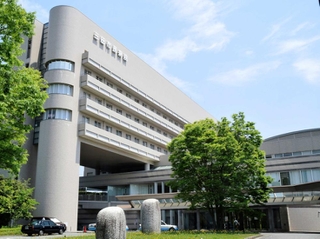 三田市民病院＝三田市けやき台３