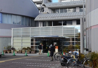 開設から約３０年がたち、老朽化しているフラワータウン市民センター＝三田市武庫が丘７