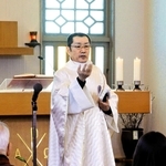 ミサで阪神・淡路大震災について話す神田裕神父＝三田市屋敷町、カトリック三田教会