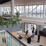 オープンする起業家支援施設。１階にはカフェも設けられる＝三田市学園４
