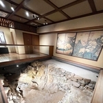 太閤の湯殿館にある「岩風呂」の遺構