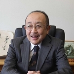 三田市民病院の現状や課題などについて話す溝渕知司新院長＝三田市けやき台３